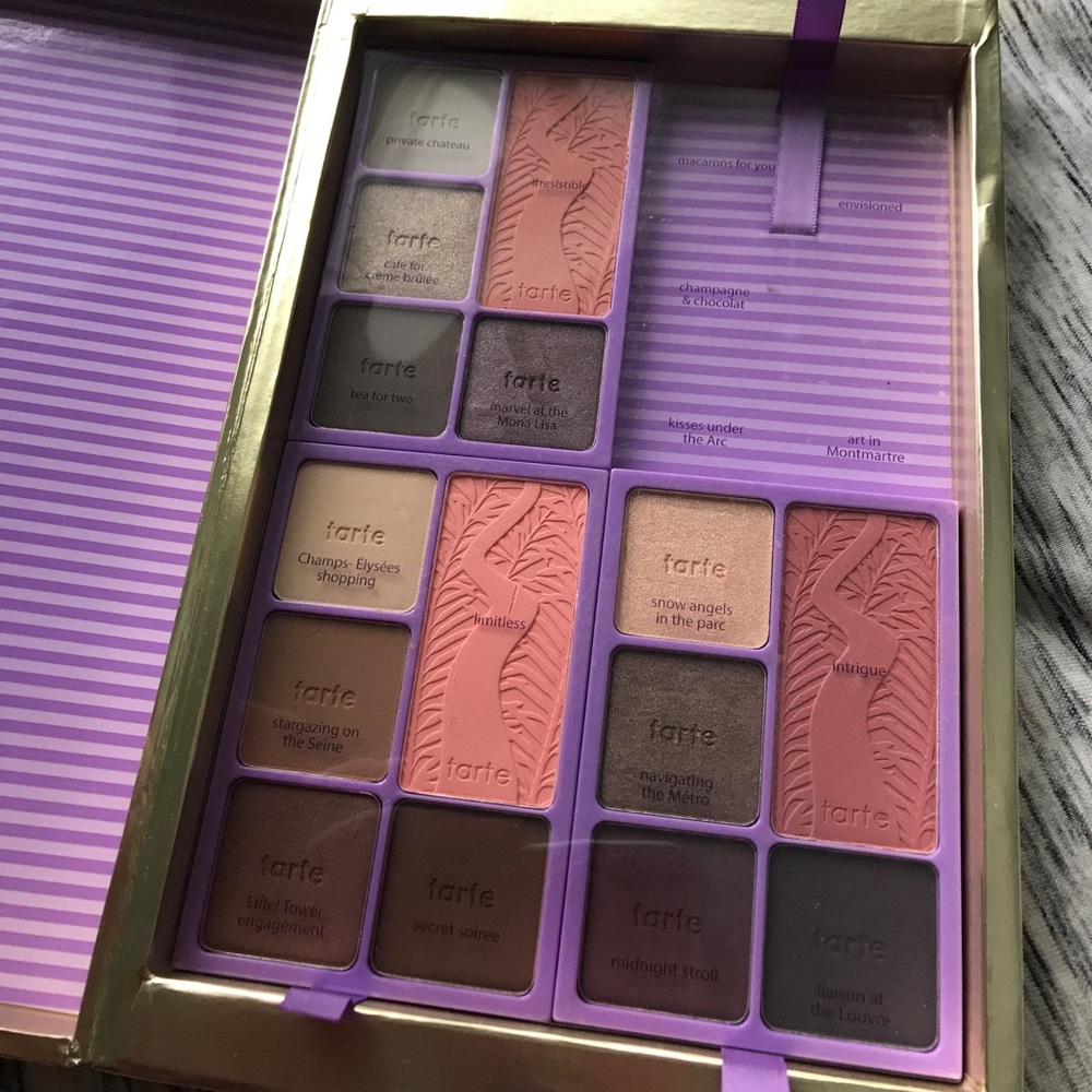 Tarte gift set eyeshadow and blush combo